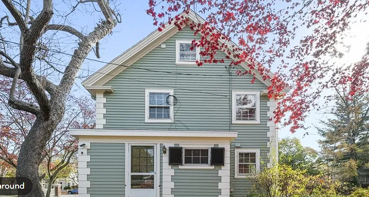 Exterior of a historic Salem, MA home remodeled and painted by Alvesco Construction